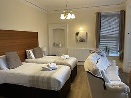 Claymore Guest House and Apartments