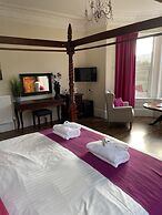 Claymore Guest House and Apartments