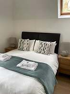 Claymore Guest House and Apartments