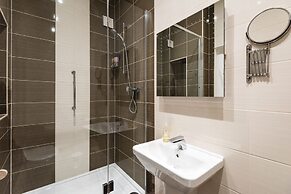 Claymore Guest House and Apartments