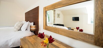 Claymore Guest House and Apartments