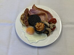 Claymore Guest House and Apartments