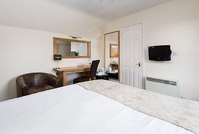 Claymore Guest House and Apartments