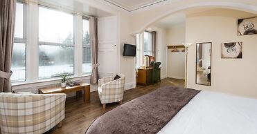 Claymore Guest House and Apartments