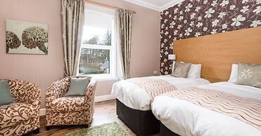 Claymore Guest House and Apartments