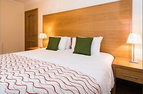 Claymore Guest House and Apartments