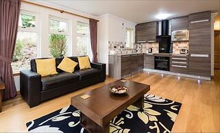 Claymore Guest House and Apartments