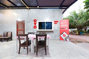 OYO 690 Bann Supansa Resort