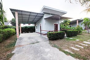 OYO 690 Bann Supansa Resort