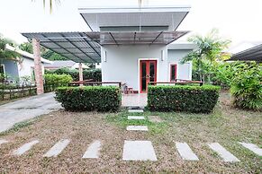 OYO 690 Bann Supansa Resort