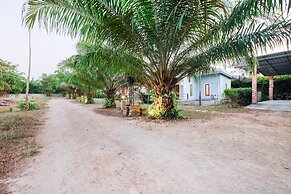 OYO 690 Bann Supansa Resort