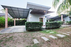 OYO 690 Bann Supansa Resort