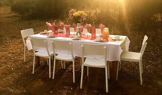 Ukutula Lodge & Game Reserve