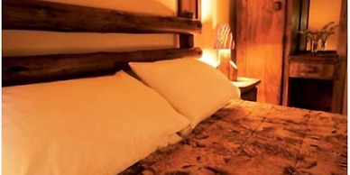 Ukutula Lodge & Game Reserve