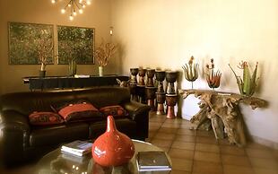 Ukutula Lodge & Game Reserve