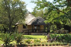 Ukutula Lodge & Game Reserve