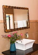 Thaba Legae Guest Lodge