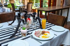 Thaba Legae Guest Lodge