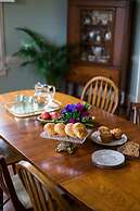 Garden Oasis Near Downtown