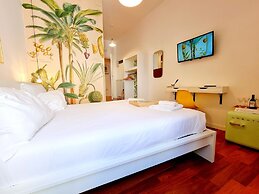 Napoli Tree - Lungomare