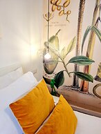 Napoli Tree - Lungomare