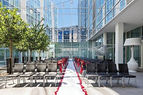 AC Hotel by Marriott San Francisco Airport Oyster Point/Waterfront