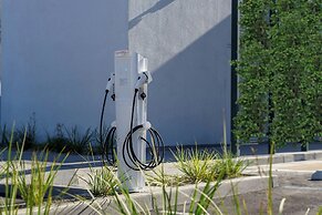 AC Hotel by Marriott San Francisco Airport Oyster Point/Waterfront