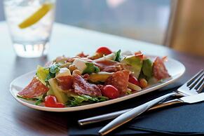 AC Hotel by Marriott San Francisco Airport Oyster Point/Waterfront