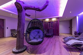 A CASA Rubin Chalet & Studio Resort