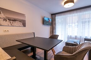 A CASA Rubin Chalet & Studio Resort