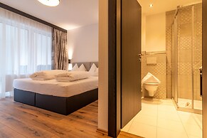 A CASA Rubin Chalet & Studio Resort