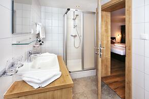 A CASA Rubin Chalet & Studio Resort