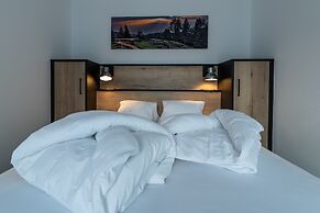 A CASA Rubin Chalet & Studio Resort