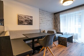 A CASA Rubin Chalet & Studio Resort