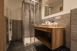 A CASA Rubin Chalet & Studio Resort