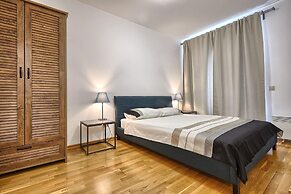 Baratero Opera Apartment