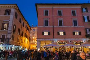 Rhea Silvia Luxury Navona