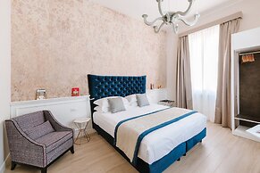 Rhea Silvia Luxury Navona