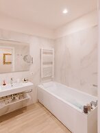 Rhea Silvia Luxury Navona