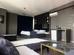 Hill Suites