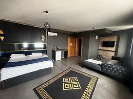 Hill Suites