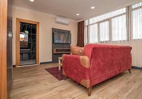 Hill Suites