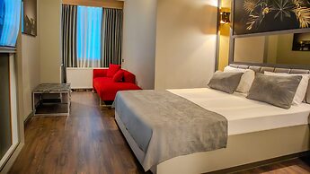216 Eagle Palace Suite