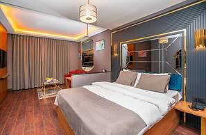 216 Eagle Palace Suite