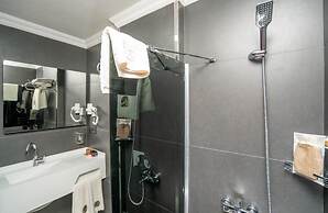 216 Eagle Palace Suite