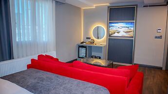 216 Eagle Palace Suite