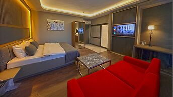 216 Eagle Palace Suite