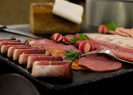 The Midtown Hotel by The New Yorker