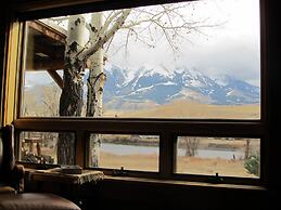 Paradise Gateway B&B and Vacation Homes