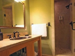 Paradise Gateway B&B and Vacation Homes